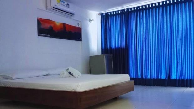 Hotel La Fragata Ковеньяс Экстерьер фото